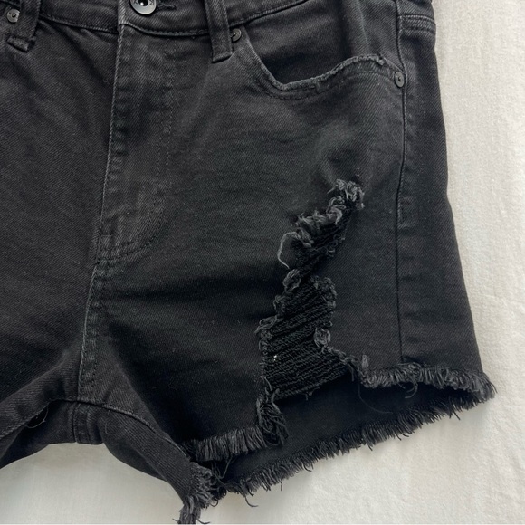 Kendall + Kylie black distressed The Icon Short. - Picture 2 of 8